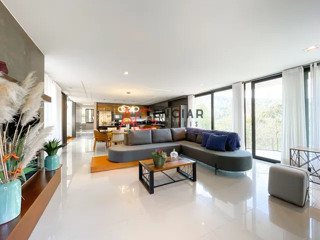 Imagem 10: Casa Contemporânea no Vale dos Eucaliptos