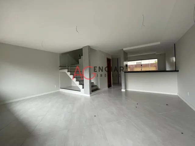 Imagem 3: Excelente Casa Duplex à Venda