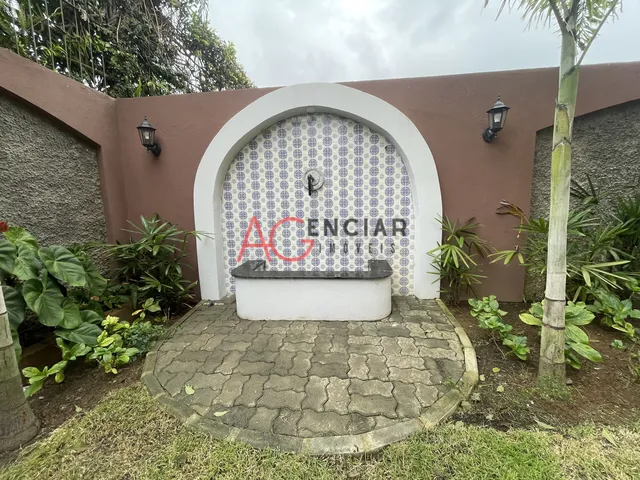 Imagem 7: Excelente Casa Duplex à Venda