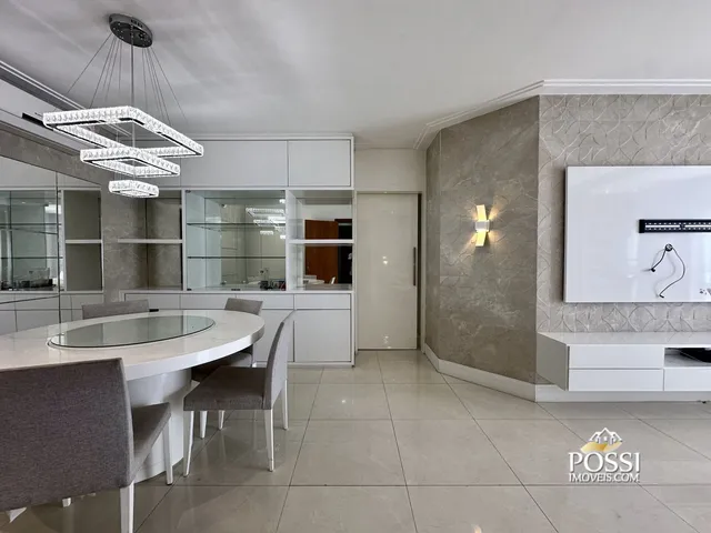 Imagem: O apartamento possui 4 Dormitórios, 1 Suíte, 3 Banheiros
