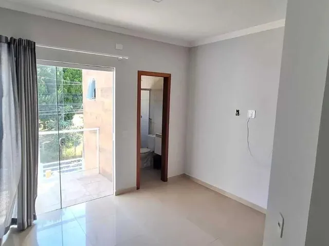 Imagem 8: Casa com 2 Dormitórios Sendo 2 Suítes e 1 Vaga de Garagem em Florianópolis/Sc