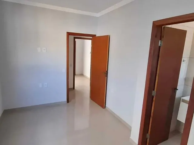 Imagem 6: Casa com 2 Dormitórios Sendo 2 Suítes e 1 Vaga de Garagem em Florianópolis/Sc