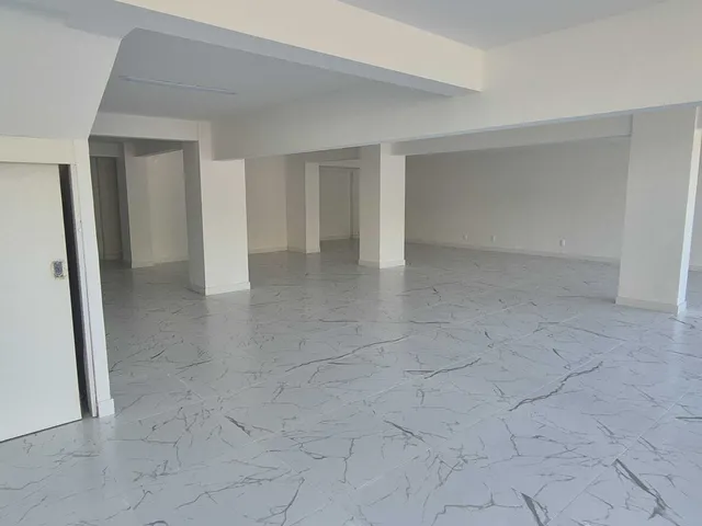 Imagem 9: Loja com Sobreloja no Estreito em Florianópolis