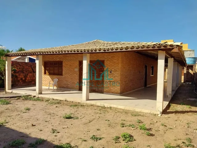 Imagem: Casa com 3 quartos, Varanda e Terreno com