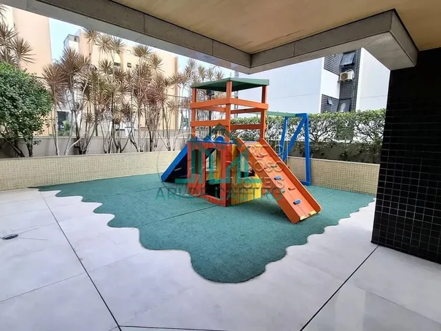 Imagem 2: Apartamento com 3 Quartos, 136m² e Varanda com Vista Mar à venda na Jatiuca - Maceió