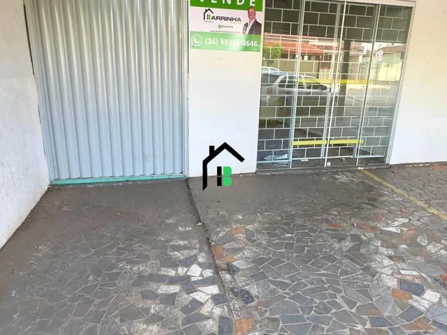 Imagem 12: Casa comercial no centro, 3 quartos, 2 salas, 2 vagas de garagem