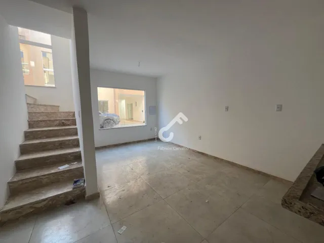 Imagem 6: IPITANGA, Lauro de Freitas. Duplex compostos de 3 quartos sendo 1 suíte. Área