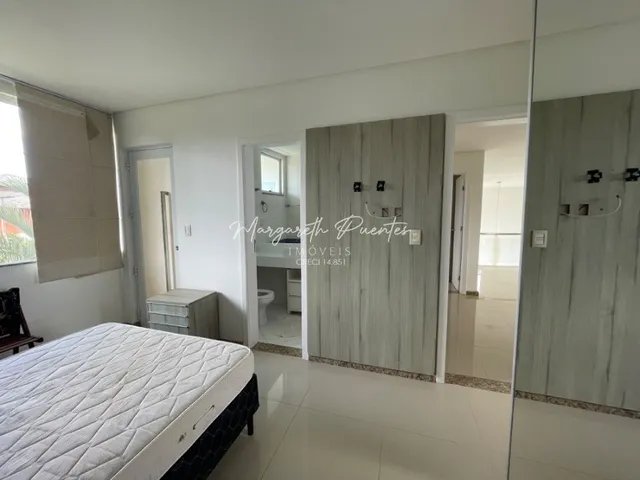Imagem 12: Casa Espetacular, 4 suítes, mais Home e salão de jogos, piscina com raia, campinho