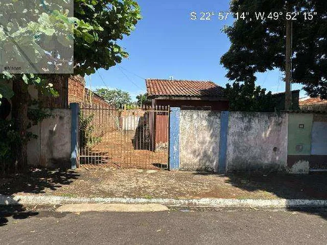 Imagem: A casa possui 2 Dormitórios, 68m² de Área Privada e