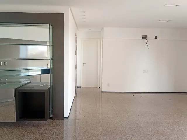 Imagem 4: Apartamento a venda no Meireles com 3 suites 4 vagas vista mar