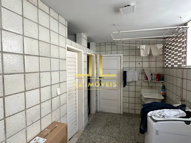 Imagem 2: APARTAMENTO ALTO PADRÃO - 4 QUARTOS SENDO 1 SUÍTE - VISTA MAR - CORREDOR DA VITÓRIA