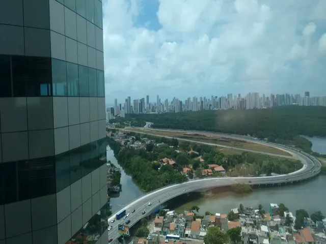 Imagem 3: Sala Comercial de Alto Padrão no Empresarial Rio Mar Trade Center no Pina, Recife