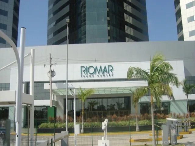 Imagem 6: Sala Comercial de Alto Padrão no Empresarial Rio Mar Trade Center - 161,71m², 2
