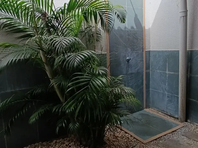 Imagem 4: Casa Plana Solta com Móveis Projetados e Deck com Churrasqueira em Eusébio, Porteira
