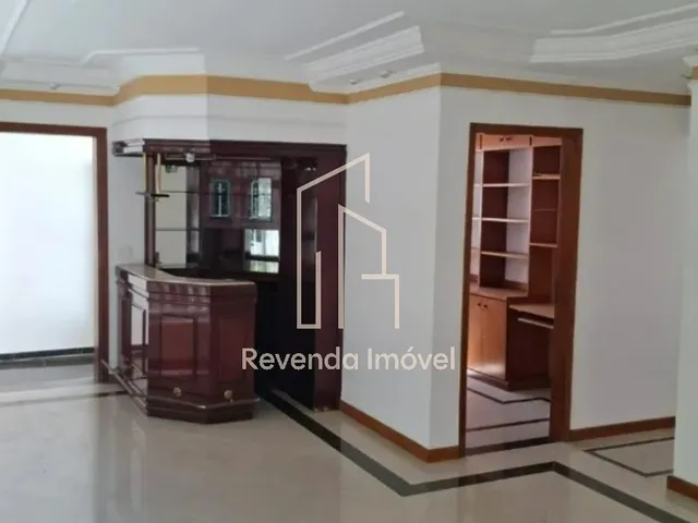 Imagem: Imponente Mansão com 5 Suítes e 600M²