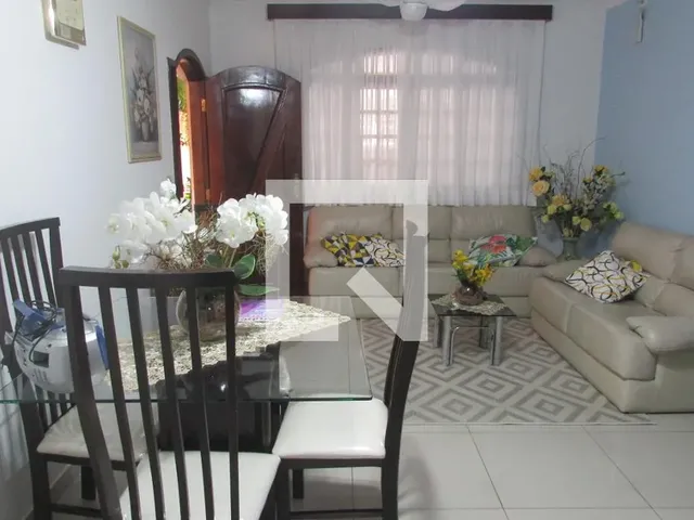 Imagem: Casa À Venda - Água Branca, 3 Quartos
