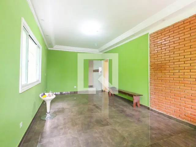 Imagem: A casa possui 4 Dormitórios, 1 Suíte, 3 Banheiros, 1 Vaga