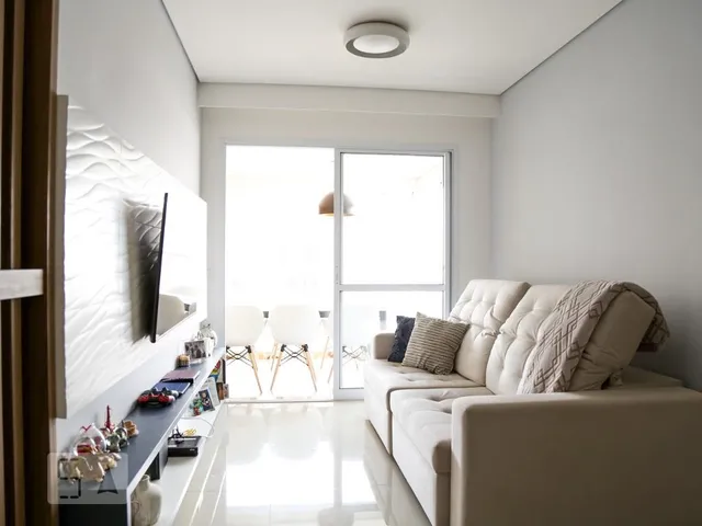 Imagem: O apartamento possui 2 Dormitórios, 1 Suíte, 2 Banheiros,