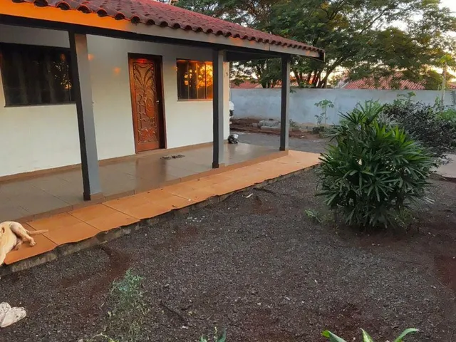 Imagem 10: Maringá: Casa de 3 Quartos com Edícula nos Fundos em Terreno Inteiro (360m²