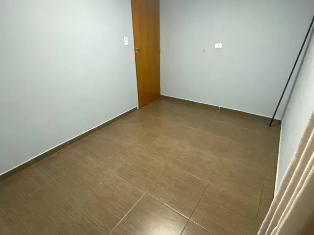 Imagem 14: Maringá: Casa de 3 Quartos com Edícula nos Fundos em Terreno Inteiro (360m²