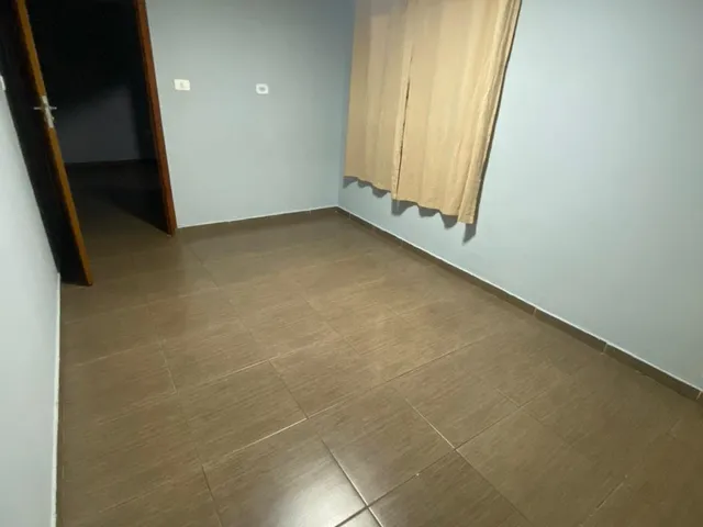 Imagem 9: Maringá: Casa de 3 Quartos com Edícula nos Fundos em Terreno Inteiro (360m²