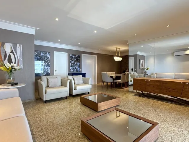 Imagem: O apartamento possui 4 Dormitórios, 4 Suítes, 5