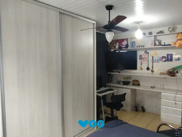 Imagem 5: Casa no Bairro Restinga com Piscina com 4 Dormitórios
