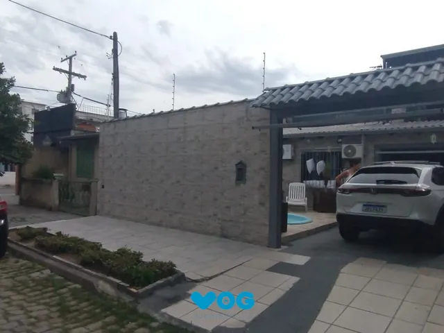 Imagem 2: Casa no Bairro Restinga com Piscina com 4 Dormitórios