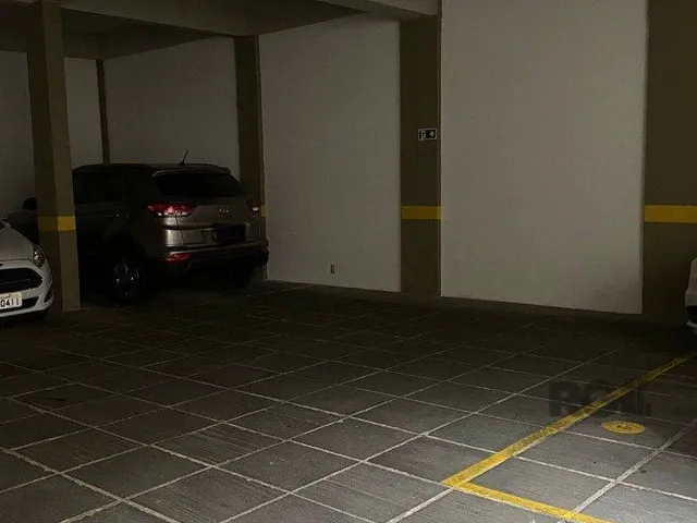 Imagem 10: Apartamento no Partenon de 3 Dormitórios e Vaga