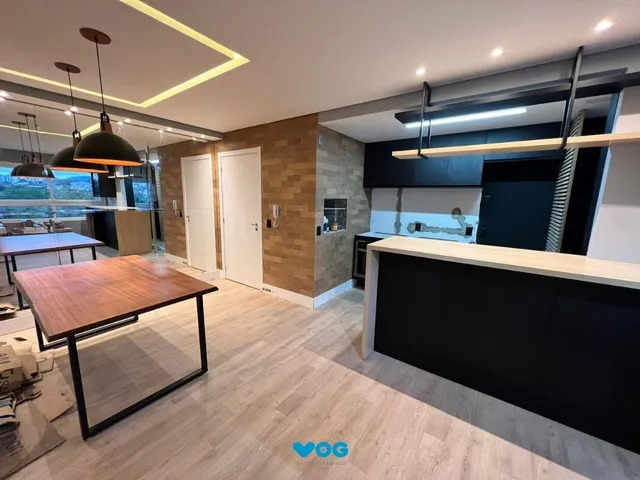 Imagem: Lindo Apartamento Semi Mobiliado com 2 Dormitórios