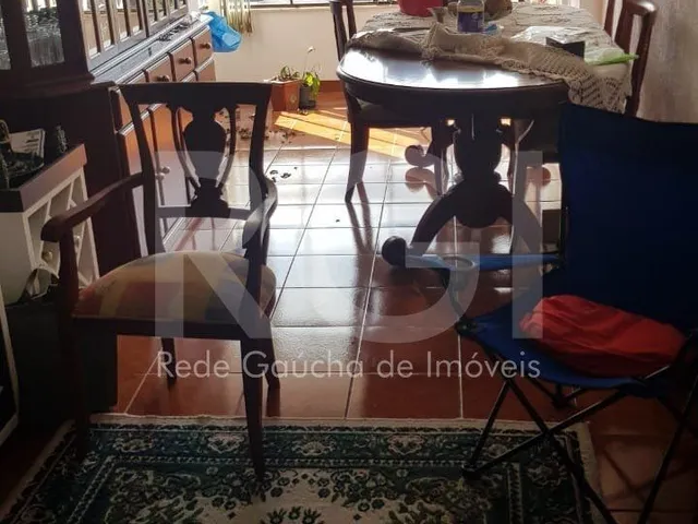 Imagem: Apartamento Desocupado, 2 Quartos, Andar