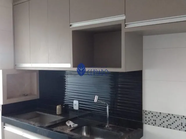Imagem: O apartamento possui 2 Dormitórios, 1 Suíte, 2 Banheiros,