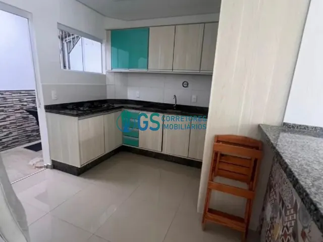 Imagem 2: Sobrado com 2 dormitórios e próximo da praia em Canasvieiras