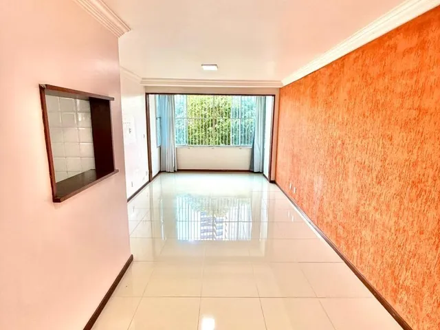 Imagem: O apartamento possui 2 Dormitórios, 1 Suíte, 2 Banheiros
