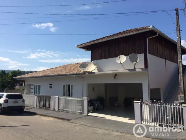 Imagem: Casa com Amplo Terreno - Negocia com Sítio