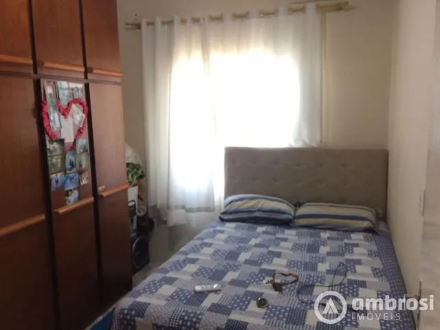 Imagem 2: Casa com Amplo Terreno - Negocia com Sítio