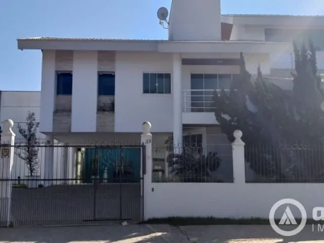 Imagem: CASA 01 SUITE 03 QTOS (SEMI-MOBILIADA)