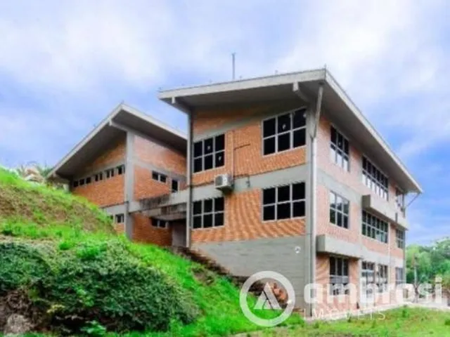 Imagem: Prédio - 945 m² - Blumenau