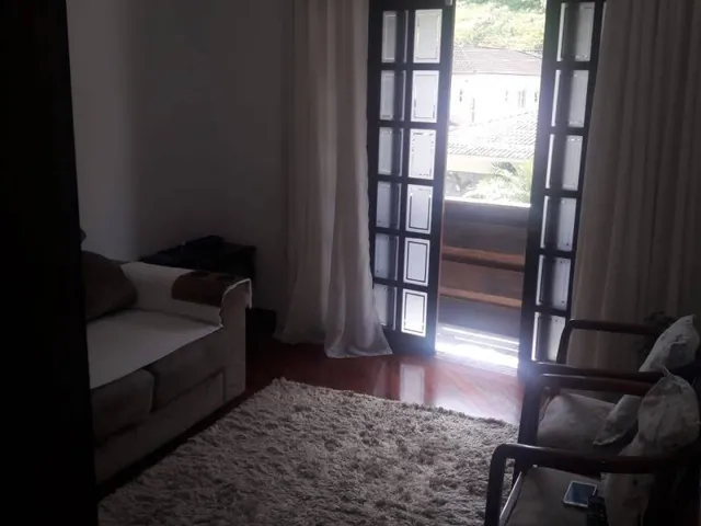 Imagem: Casa ampla a 5 minutos do centro com um