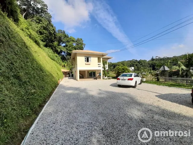 Imagem 7: Casa com Piscina Próximo Ao Centro de Brusque