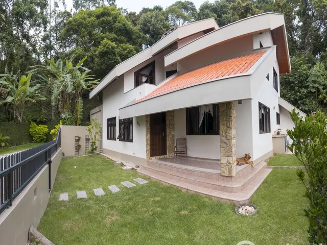 Imagem: AMPLA CASA NO BAIRRO SANTA RITA