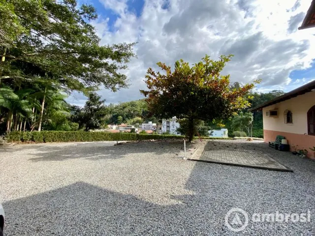 Imagem 14: 2 casas com amplo terreno na Primeiro de Maio - Aceita imóveis como parte do pagamento