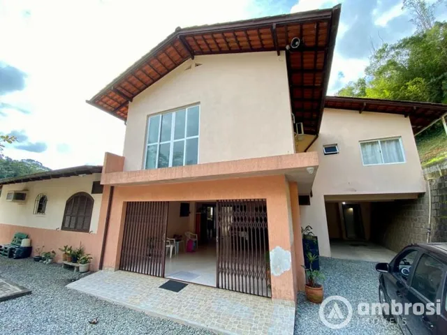 Imagem 13: 2 casas com amplo terreno na Primeiro de Maio - Aceita imóveis como parte do pagamento