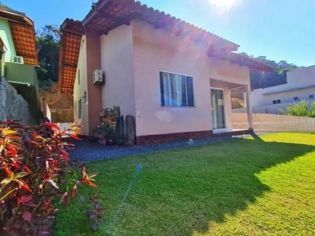Imagem: CASA NO RIO BRANCO COM PISCINA