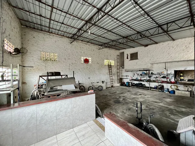 Imagem 9: Casa com piscina no bairro Souza Cruz