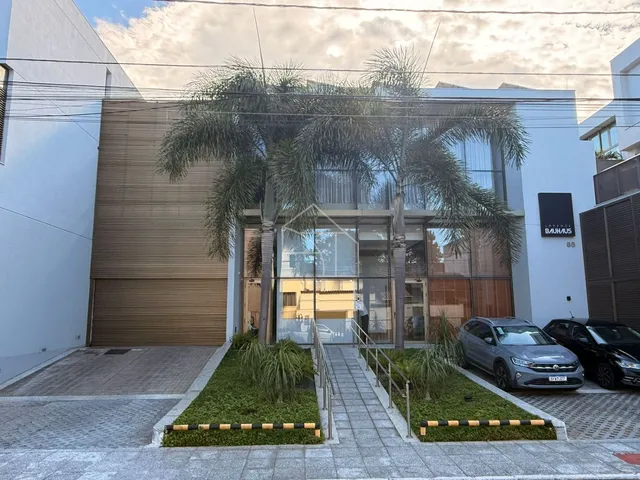 Imagem: Casa de Alto Padrão À Venda no Condomínio
