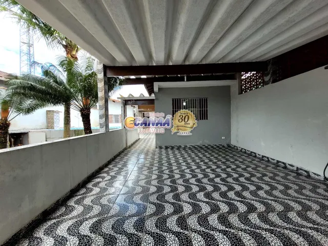 Imagem: Linda Casa com Piscina À Venda em Mongaguá-Sp!