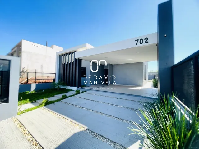 Imagem: Casa Residencial de 3 Dorm. Com Piscina