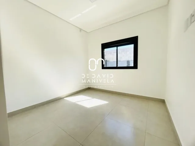 Imagem 8: Casa Residencial de 3 Dorm. com Piscina e Churrasqueira no Res. Alberto Schons