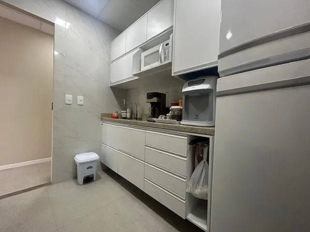 Imagem: A sala comercial possui 1 Banheiro, Imóvel mobiliado e